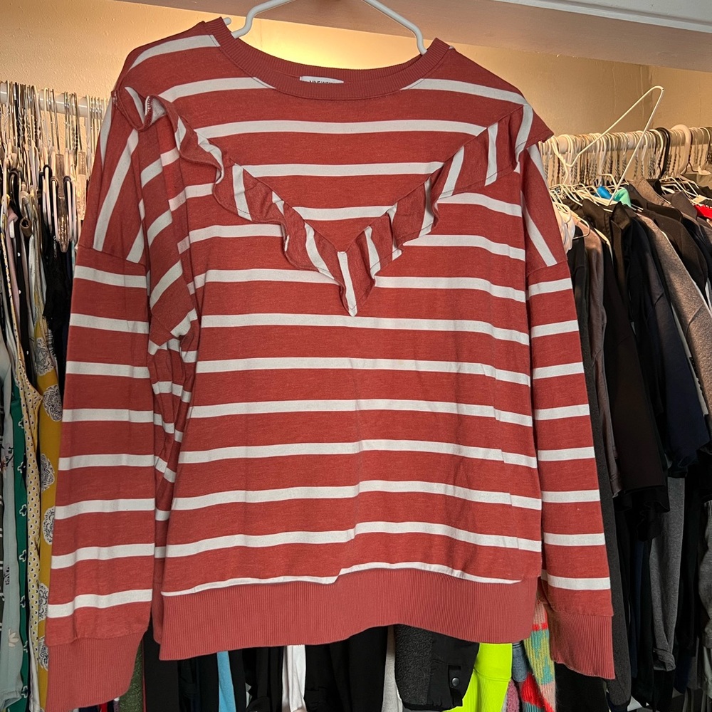 Women’s XL Nine West sweater with ruffles